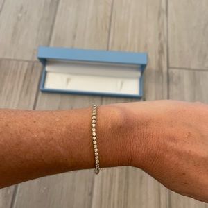 14k gold tennis bracelet with round 3.00 carat Diamond weight